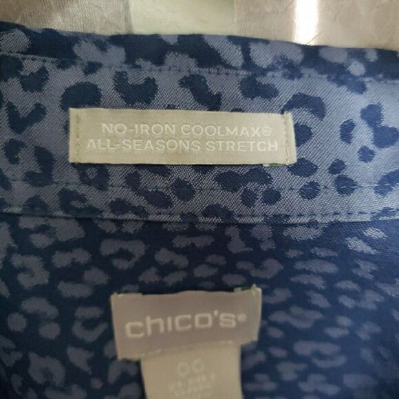 Chicos No Iron Cool Max Button Up Shirt Blue Long Sleeve Collared Size 00 US XS - Picture 4 of 10
